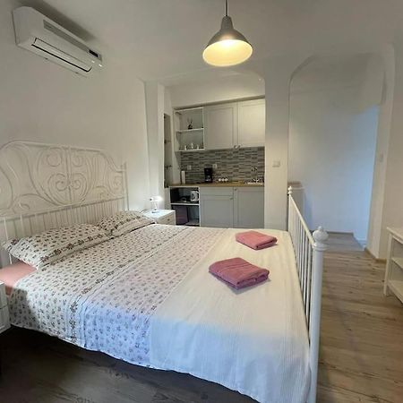 Studio Apartman Barbeta Grebaštica Exterior foto